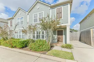 738 Redwing Pl Dr, Houston, TX 77009 - Photo 1