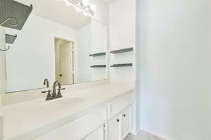738 Redwing Pl Dr, Houston, TX 77009 - Photo 13