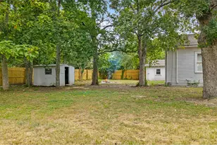 335 N Robb St, Trinity, TX 75862 - Photo 33