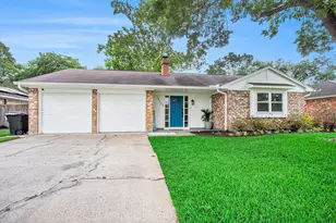 17223 Fife Ln, Webster, TX 77598 - Photo 1