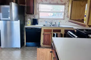 420 10th St, Hempstead, TX 77445 - Photo 11