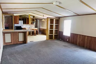 420 10th St, Hempstead, TX 77445 - Photo 15