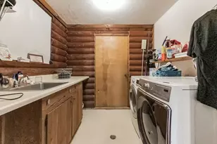 605 NE Clayton St, Dayton, TX 77535 - Photo 15