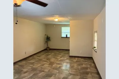 1564 Railroad Avenue, San Leon, TX 77539 - Photo 11
