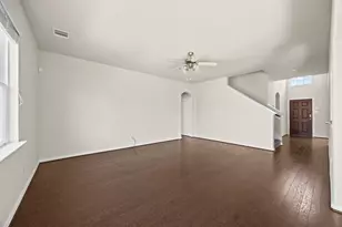 6527 Hunters Trace Ln, Baytown, TX 77521 - Photo 9