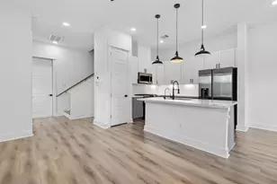 314 Neyland St, Houston, TX 77022 - Photo 9