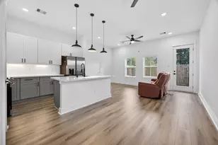 314 Neyland St, Houston, TX 77022 - Photo 7