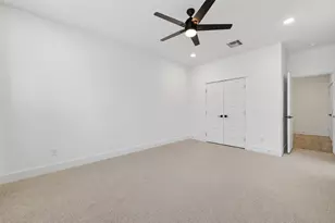 314 Neyland St, Houston, TX 77022 - Photo 31