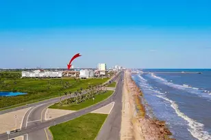9520 Seawall Blvd, Galveston, TX 77554 - Photo 15