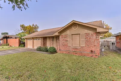 7010 Yucca Drive, Galveston, TX 77551 - Photo 3