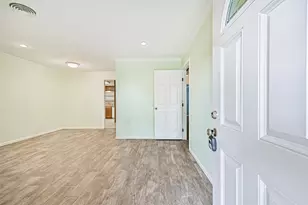 7010 Yucca Dr, Galveston, TX 77551 - Photo 5