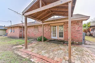 7010 Yucca Dr, Galveston, TX 77551 - Photo 27