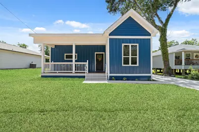 401 W A Street, Eagle Lake, TX 77434 - Photo 1