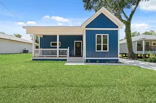 401 W A St, Eagle Lake, TX 77434 - Photo 1