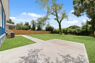 401 W A Street, Eagle Lake, TX 77434 - Photo 7