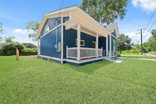 401 W A St, Eagle Lake, TX 77434 - Photo 3
