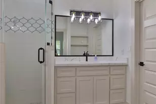 223 Laurel St, Lake Jackson, TX 77566 - Photo 13