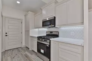 223 Laurel St, Lake Jackson, TX 77566 - Photo 7