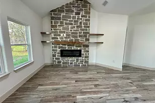 223 Laurel St, Lake Jackson, TX 77566 - Photo 5