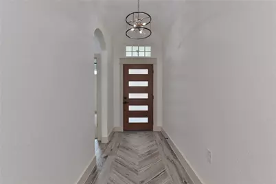 223 Laurel Street, Lake Jackson, TX 77566 - Photo 3