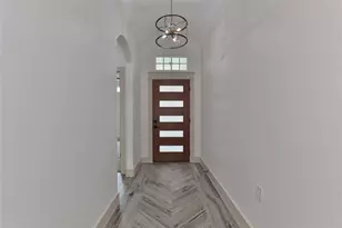 223 Laurel St, Lake Jackson, TX 77566 - Photo 3