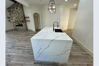 223 Laurel Street, Lake Jackson, TX 77566 - Photo 9