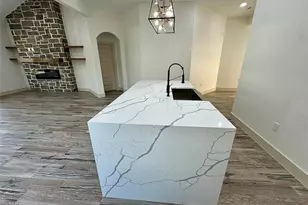 223 Laurel St, Lake Jackson, TX 77566 - Photo 9