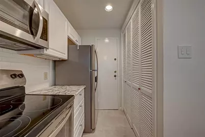 2829 Timmons Lane #149, Houston, TX 77027 - Photo 13