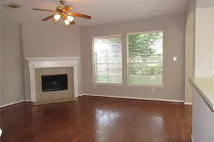 3519 Englewood Dr, Pearland, TX 77584 - Photo 3