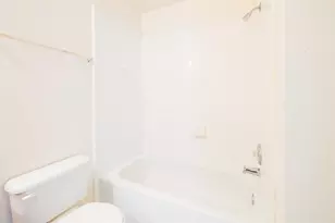 16310 Bandicoot Dr, Sugar Land, TX 77498 - Photo 19