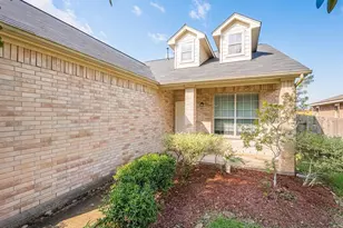16310 Bandicoot Dr, Sugar Land, TX 77498 - Photo 3