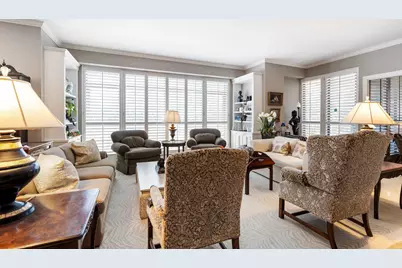 1100 Uptown Park Boulevard #23, Houston, TX 77056 - Photo 5