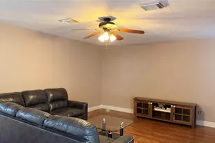 10310 Hedge Way Dr, Houston, TX 77065 - Photo 9