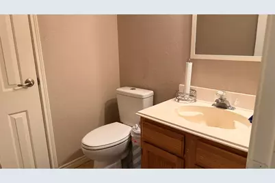 10310 Hedge Way Drive, Houston, TX 77065 - Photo 11