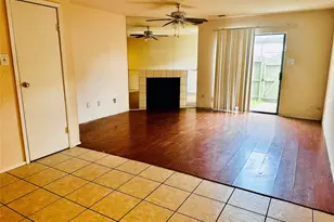 12656 Windsor Village Dr, Houston, TX 77071 - Photo 5