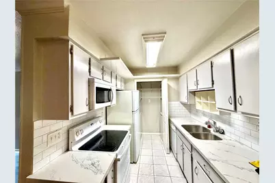 8801 Hammerly Boulevard #1505, Houston, TX 77080 - Photo 5