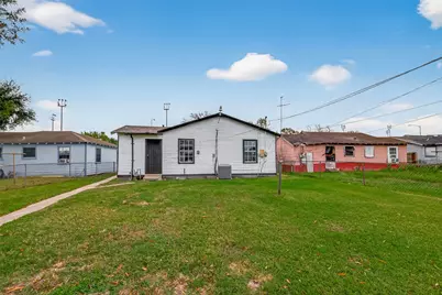 1014 Henke Street, Houston, TX 77020 - Photo 33