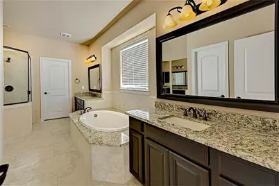 126 Hearthshire Circle, The Woodlands, TX 77354 - Photo 17