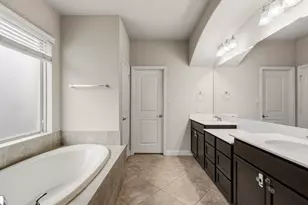2915 Oakmist Ridge Ln, Pearland, TX 77584 - Photo 19