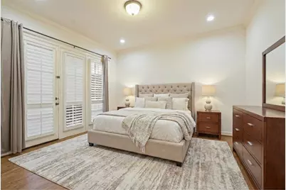 521 Lovett Boulevard, Houston, TX 77006 - Photo 3