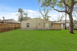 4953 Bataan Rd, Houston, TX 77033 - Photo 5