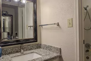 7575 Cambridge St, Houston, TX 77054 - Photo 9