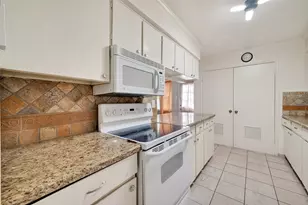 3834 Willow Springs Ln, Houston, TX 77080 - Photo 25