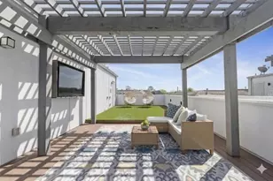 1144 W 17th St, Houston, TX 77008 - Photo 1