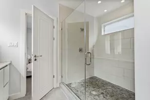 1144 W 17th St, Houston, TX 77008 - Photo 25