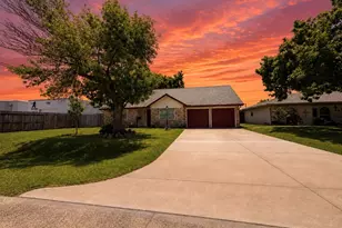 2818 Spa Dr, Deer Park, TX 77536 - Photo 1