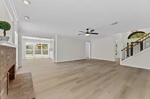 4519 Warwick Dr, Sugar Land, TX 77479 - Photo 17