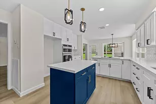 4519 Warwick Dr, Sugar Land, TX 77479 - Photo 11