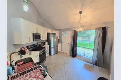 5205 Winding Brook Drive, Dickinson, TX 77539 - Photo 13