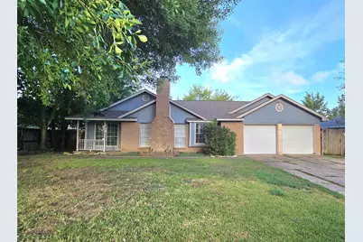5205 Winding Brook Drive, Dickinson, TX 77539 - Photo 1